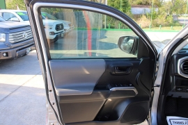 Used 2018  Toyota Tacoma Double Cab 5' Bed V6 4x2 AT &lpar;Natl&rpar; at Auto Finance Center near Matthews&comma; NC