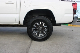 Used 2020  Toyota Tacoma 2WD Double Cab 5' Bed I4 AT &lpar;Natl&rpar; at Auto Finance Center near Matthews&comma; NC