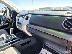 Used 2018  Toyota Tundra 4WD CrewMax 5&period;5' Bed 5&period;7L FFV &lpar;Natl&rpar; at Auto Finance Center near Matthews&comma; NC