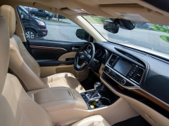Used 2018 Toyota Highlander Limited V6 FWD (Natl) at Auto Finance Center near Matthews, NC