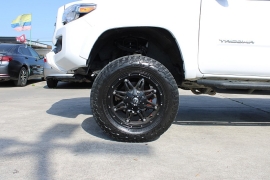 Used 2019  Toyota Tacoma 4WD Double Cab 5' Bed V6 &lpar;Natl&rpar; at Auto Finance Center near Matthews&comma; NC