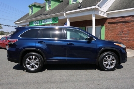 Used 2014 Toyota Highlander AWD 4dr V6 XLE (Natl) at Auto Finance Center near Matthews, NC