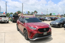Used 2021  Toyota Highlander XSE FWD at Auto Finance Center near Matthews&comma; NC