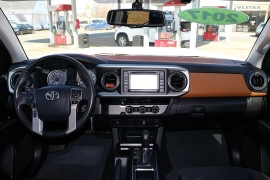 Used 2017  Toyota Tacoma Double Cab 5' Bed V6 4x2 AT &lpar;Natl&rpar; at Auto Finance Center near Matthews&comma; NC