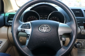 Used 2012 Toyota Highlander FWD 4dr I4 (Natl) at Auto Finance Center near Matthews, NC