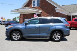 Used 2014 Toyota Highlander FWD 4dr V6 XLE (Natl) at Auto Finance Center near Matthews, NC