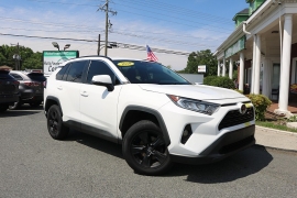 Used 2020  Toyota RAV4 XLE FWD &lpar;Natl&rpar; at Auto Finance Center near Matthews&comma; NC