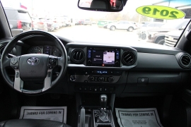 Used 2019  Toyota Tacoma 2WD Double Cab 5' Bed V6 AT &lpar;Natl&rpar; at Auto Finance Center near Matthews&comma; NC