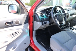 Used 2014  Toyota Tacoma 4WD Double Cab V6 &lpar;Natl&rpar; at Auto Finance Center near Matthews&comma; NC