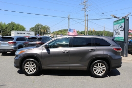 Used 2014  Toyota Highlander AWD 4dr V6 LE &lpar;Natl&rpar; at Auto Finance Center near Matthews&comma; NC