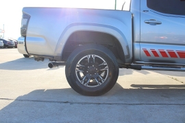 Used 2018  Toyota Tacoma Double Cab 5' Bed V6 4x2 AT &lpar;Natl&rpar; at Auto Finance Center near Matthews&comma; NC