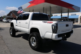 Used 2020  Toyota Tacoma 4WD Double Cab 5' Bed V6 &lpar;Natl&rpar; at Auto Finance Center near Matthews&comma; NC
