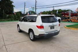 Used 2013  Toyota Highlander 4d SUV FWD at Auto Finance Center near Matthews&comma; NC