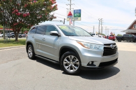 Used 2015  Toyota Highlander FWD 4dr V6 LE &lpar;Natl&rpar; at Auto Finance Center near Matthews&comma; NC