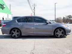Used 2017  Honda Accord Sedan 4d Sport SE CVT at Auto Finance Center near Matthews&comma; NC