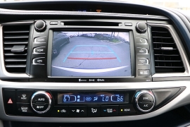 Used 2018  Toyota Highlander V6 FWD &lpar;Natl&rpar; at Auto Finance Center near Matthews&comma; NC