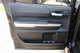 Used 2017  Toyota Tundra 4WD CrewMax 5&period;5' Bed 5&period;7L FFV &lpar;Natl&rpar; at Auto Finance Center near Matthews&comma; NC