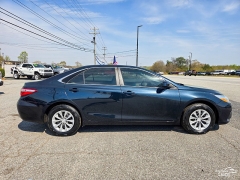 Used 2017  Toyota Camry Auto &lpar;Natl&rpar; at Auto Finance Center near Matthews&comma; NC