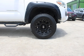 Used 2017  Toyota Tacoma Double Cab 5' Bed V6 4x4 &lpar;Natl&rpar; at Auto Finance Center near Matthews&comma; NC