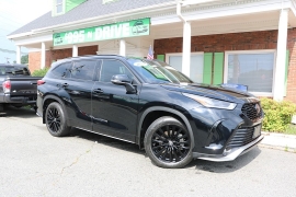 Used 2023  Toyota Highlander FWD &lpar;Natl&rpar; at Auto Finance Center near Matthews&comma; NC