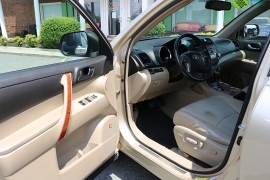 Used 2009 Toyota Highlander FWD 4dr V6 Limited (Natl) at Auto Finance Center near Matthews, NC