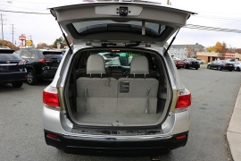 Used 2012  Toyota Highlander FWD 4dr I4 &lpar;Natl&rpar; at Auto Finance Center near Matthews&comma; NC