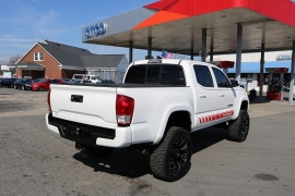 Used 2017  Toyota Tacoma Double Cab 5' Bed V6 4x2 AT &lpar;Natl&rpar; at Auto Finance Center near Matthews&comma; NC