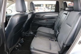 Used 2015  Toyota Highlander FWD 4dr V6 LE &lpar;Natl&rpar; at Auto Finance Center near Matthews&comma; NC