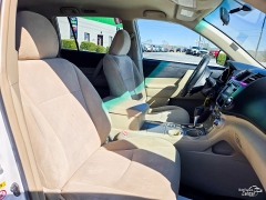 Used 2013  Toyota Highlander 4d SUV FWD at Auto Finance Center near Matthews&comma; NC