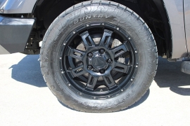 Used 2017  Toyota Tundra 4WD CrewMax 5&period;5' Bed 5&period;7L FFV &lpar;Natl&rpar; at Auto Finance Center near Matthews&comma; NC