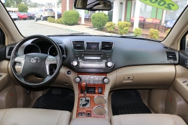 Used 2009 Toyota Highlander FWD 4dr V6 Limited (Natl) at Auto Finance Center near Matthews, NC