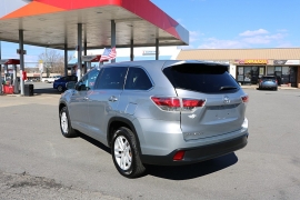 Used 2015  Toyota Highlander 4d SUV FWD LE at Auto Finance Center near Matthews&comma; NC