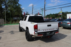 Used 2019  Toyota Tacoma 4WD Double Cab 5' Bed V6 &lpar;Natl&rpar; at Auto Finance Center near Matthews&comma; NC