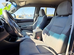 Used 2014  Toyota Tacoma 4WD Double Cab V6 &lpar;Natl&rpar; at Auto Finance Center near Matthews&comma; NC