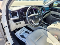 Used 2015  Toyota Highlander FWD 4dr V6 LE &lpar;Natl&rpar; at Auto Finance Center near Matthews&comma; NC