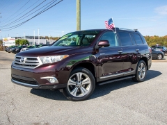 Used 2011  Toyota Highlander 4d SUV AWD Limited at Auto Finance Center near Matthews, NC