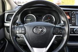 Used 2018  Toyota Highlander V6 AWD &lpar;Natl&rpar; at Auto Finance Center near Matthews&comma; NC
