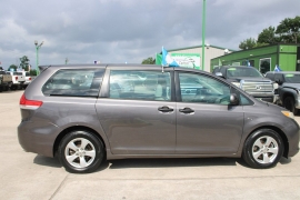 Used 2013 Toyota Sienna 4d Wagon L at Auto Finance Center near Matthews, NC