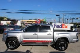 Used 2018  Toyota Tacoma Double Cab 5' Bed V6 4x2 AT &lpar;Natl&rpar; at Auto Finance Center near Matthews&comma; NC