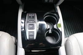Used 2021  Honda Pilot Touring 8-Passenger 2WD at Auto Finance Center near Matthews&comma; NC