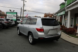 Used 2012  Toyota Highlander FWD 4dr I4 &lpar;Natl&rpar; at Auto Finance Center near Matthews&comma; NC
