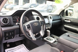 Used 2017  Toyota Tundra 4WD CrewMax 5&period;5' Bed 5&period;7L FFV &lpar;Natl&rpar; at Auto Finance Center near Matthews&comma; NC