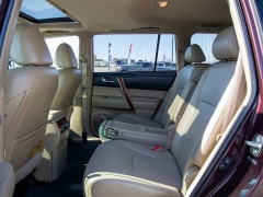 Used 2011  Toyota Highlander 4d SUV AWD Limited at Auto Finance Center near Matthews, NC