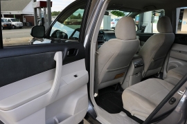 Used 2013 Toyota Highlander 4d SUV FWD at Auto Finance Center near Matthews, NC