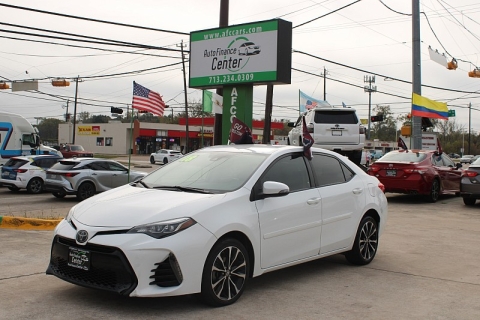 2018 Toyota Corolla SE's photo