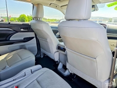 Used 2018  Toyota Highlander Limited V6 AWD &lpar;Natl&rpar; at Auto Finance Center near Matthews&comma; NC