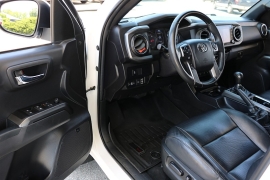 Used 2022  Toyota Tacoma 4WD Double Cab 5' Bed V6 &lpar;Natl&rpar; at Auto Finance Center near Matthews&comma; NC
