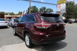 Used 2014 Toyota Highlander 4d SUV FWD LE at Auto Finance Center near Matthews, NC