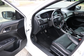 Used 2017  Honda Accord Sedan 4d Sport SE CVT at Auto Finance Center near Matthews&comma; NC