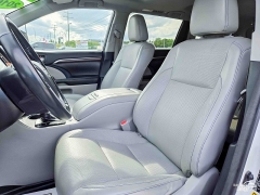 Used 2016  Toyota Highlander AWD 4dr V6 Limited &lpar;Natl&rpar; at Auto Finance Center near Matthews&comma; NC